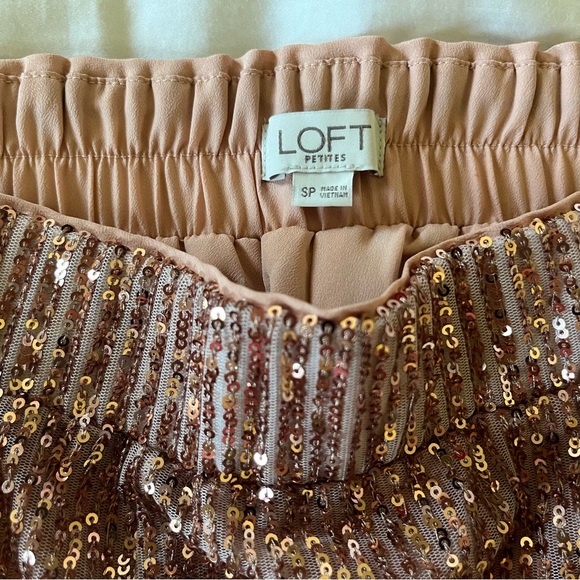 Ann Taylor Loft rose gold sequin pants - Size Small - Picture 3 of 4
